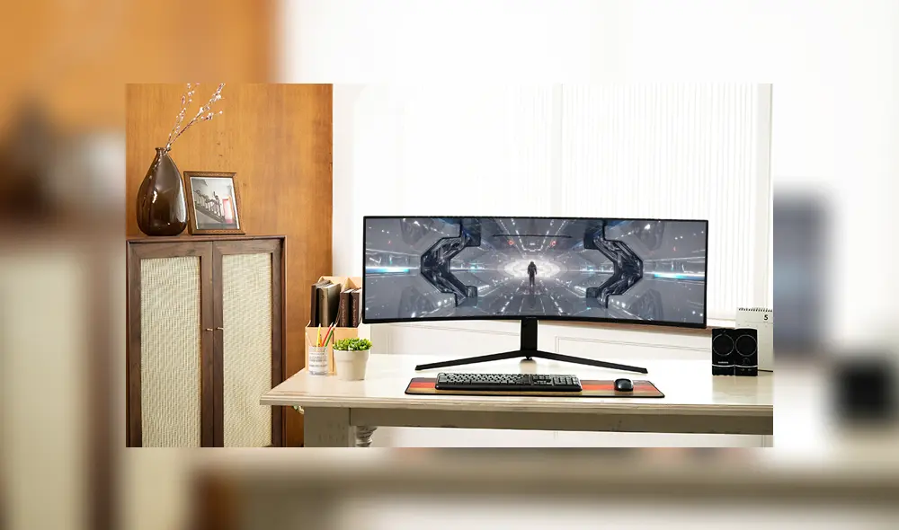Desliza para ver el aspecto de este monitor futurista diseñado para 'gamers'. Foto: Samsung