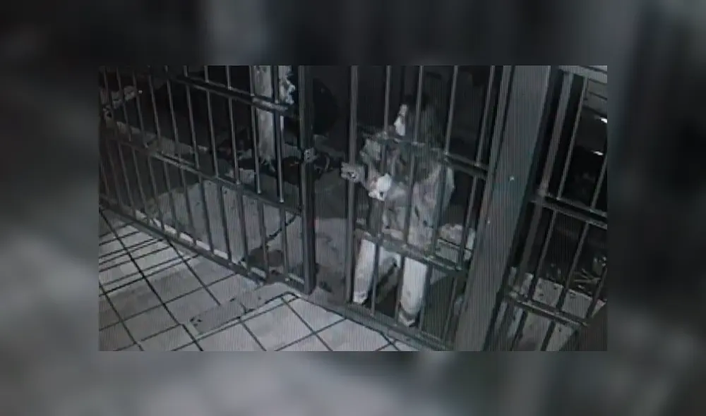 El video viral de Facebook registrado por una cámara registró el secreto oculto de un joven 'fiestero'. El video viral de Facebook registrado por una cámara registró el secreto oculto de un joven 'fiestero'.