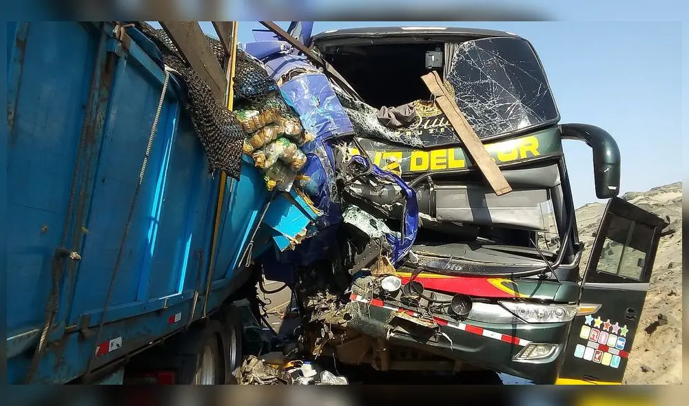 Choque ocurrió este domingo por la madrugada en Atico.