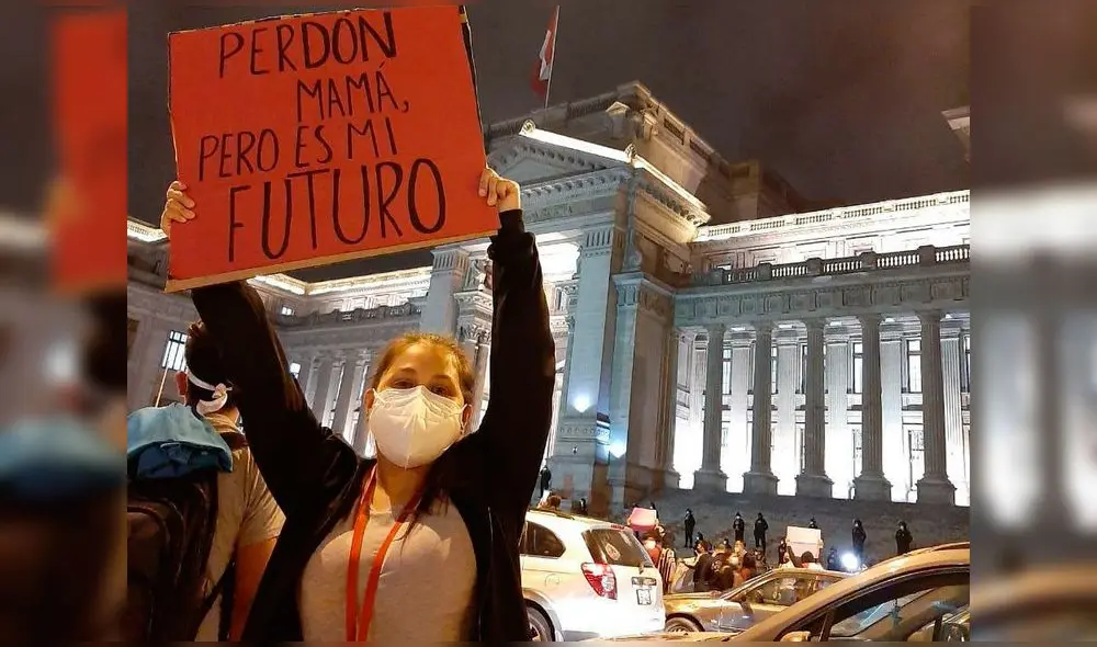 La casa de estudios apoyó a los manifestantes que salieron a las calles a alzar su voz de protesta. Foto: Difusión La casa de estudios apoyó a los manifestantes que salieron a las calles a alzar su voz de protesta. Foto: Difusión