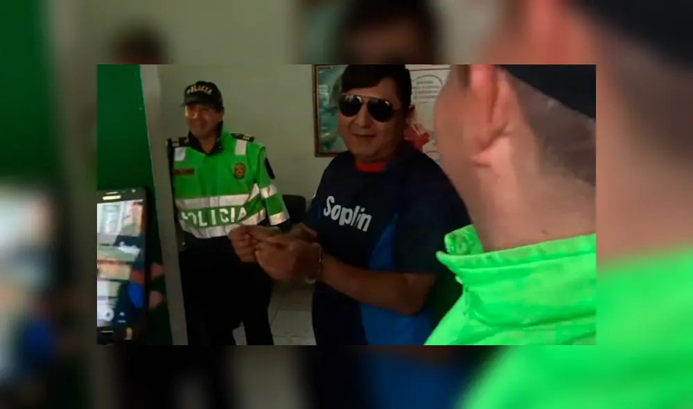 Tapir 590 participa en sketch y termina siendo enmarrocado por la policía