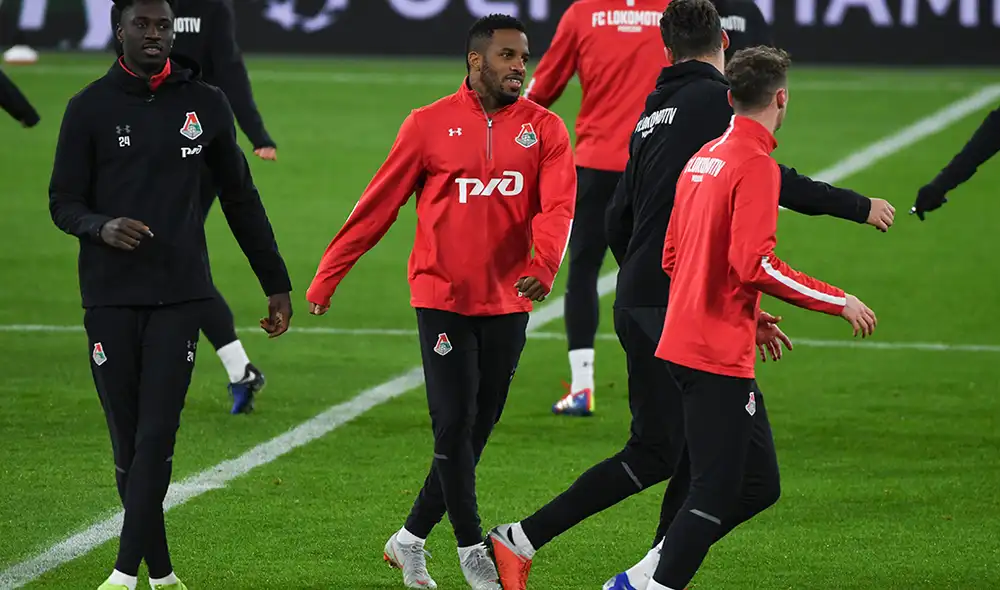 El médico del Lokomotiv informó que Jefferson Farfán presentó los síntomas del coronavirus hace tres días. | Foto: AFP