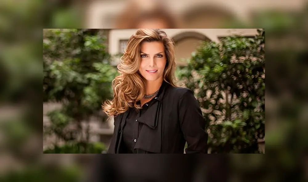 Montserrat Oliver deja ver parte íntima en fotografía donde se luce en lencería 