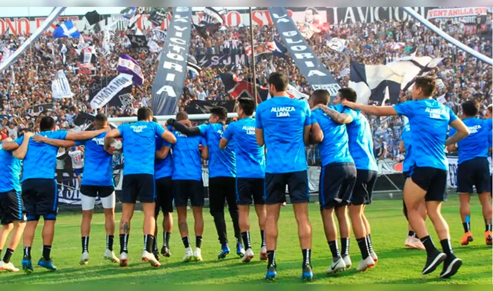 Alianza Lima 3-0 Barcelona SC: triunfo íntimo en la 'Noche Blanquiazul' 2019