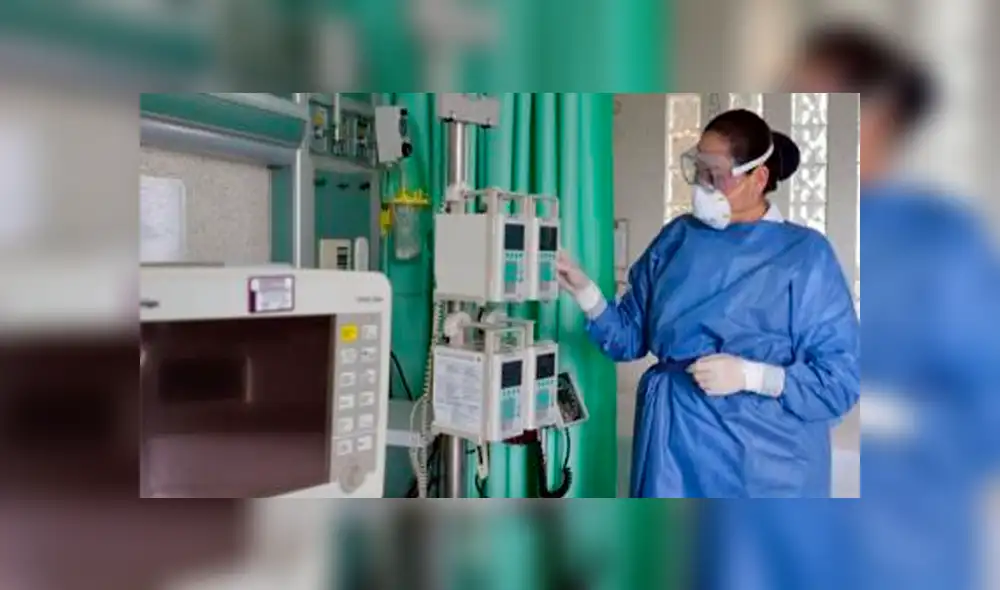 El paciente estaba conectado a un respirador, momento que fue aprovechado por la sanitaria para robarle la tarjeta.