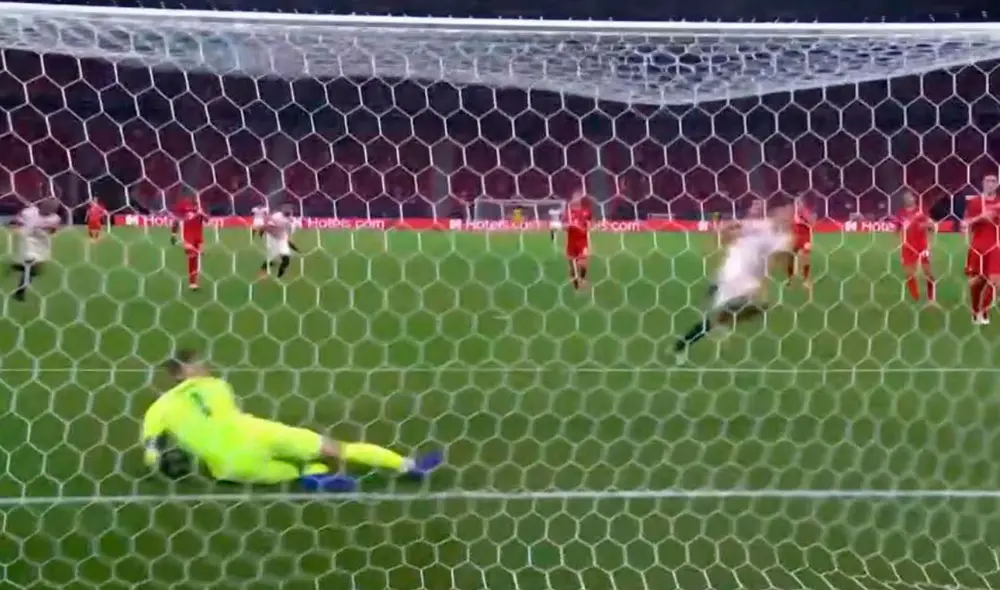 Lucas Ocampo anotó el primer gol desde los 12 pasos. Foto: Captura de Fox Sports Lucas Ocampo anotó el primer gol desde los 12 pasos. Foto: Captura de Fox Sports