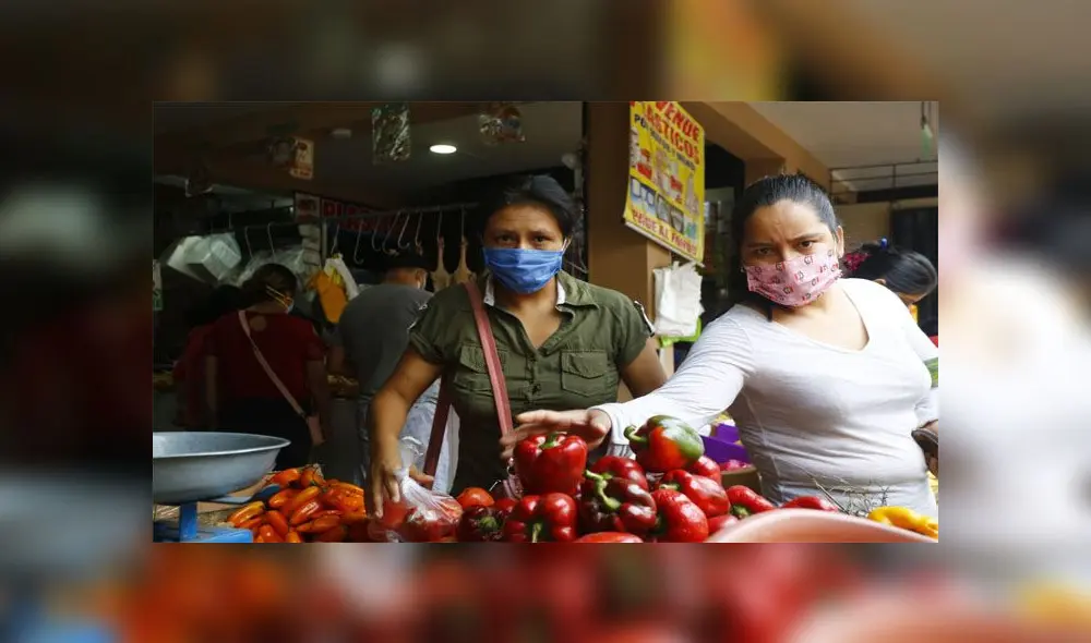 Los vecinos de San Borja hicieron colas de hasta 15 cuadras para conseguir alimentos a precios accesibles durante la cuarentena. Foto: Difusión Los vecinos de San Borja hicieron colas de hasta 15 cuadras para conseguir alimentos a precios accesibles durante la cuarentena. Foto: Difusión