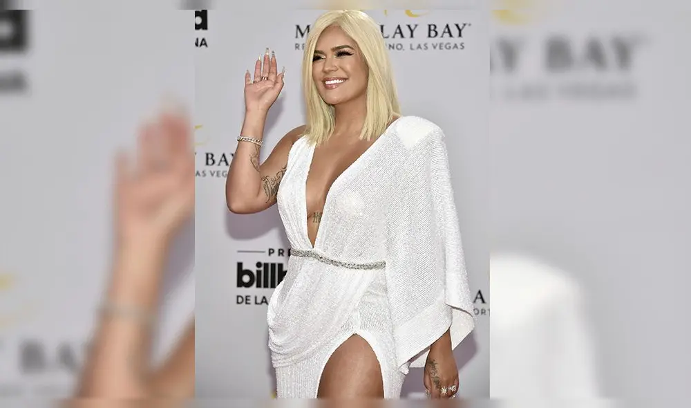 Karol G muestra de más con sensual vestido en el Latin Billboard 2019