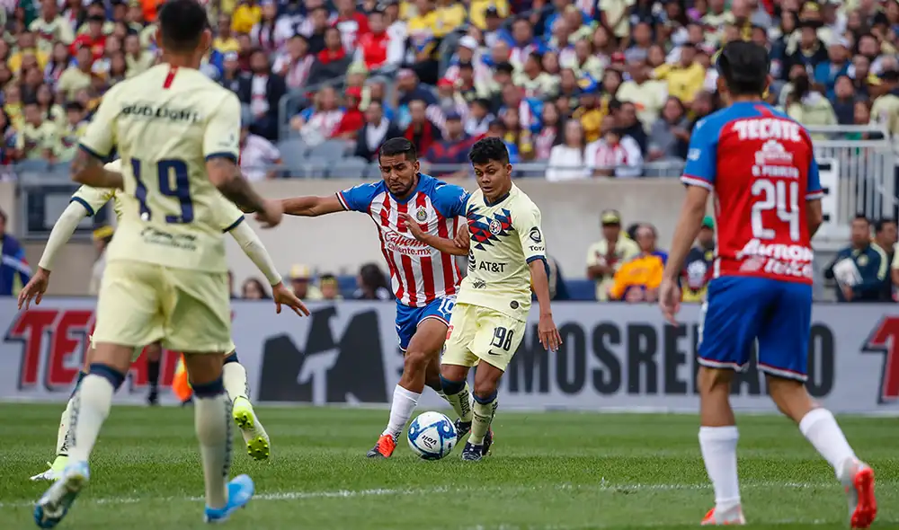 Sigue aquí EN VIVO ONLINE la semifinal entre América y Chivas por la Copa GNP de México. | Foto: AFP Sigue aquí EN VIVO ONLINE la semifinal entre América y Chivas por la Copa GNP de México. | Foto: AFP