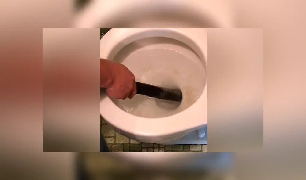 Desliza para ver los momentos más importantes del video que se hizo viral en YouTube.