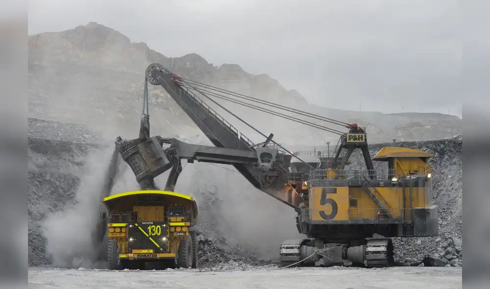 Minería e hidrocarburos, pesca y consumo interno de cemento caen en junio Minería e hidrocarburos, pesca y consumo interno de cemento caen en junio
