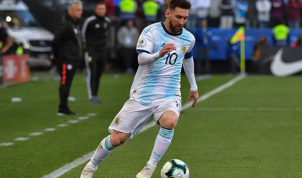 El futbolista argentino dirá presente a la gira por Asia con la selección Argentina tras cumplir con los tres meses de sanción que le impuso la Conmebol por sus duras declaraciones contra la entidad sudamericana en la última Copa América. El futbolista argentino dirá presente a la gira por Asia con la selección Argentina tras cumplir con los tres meses de sanción que le impuso la Conmebol por sus duras declaraciones contra la entidad sudamericana en la última Copa América.
