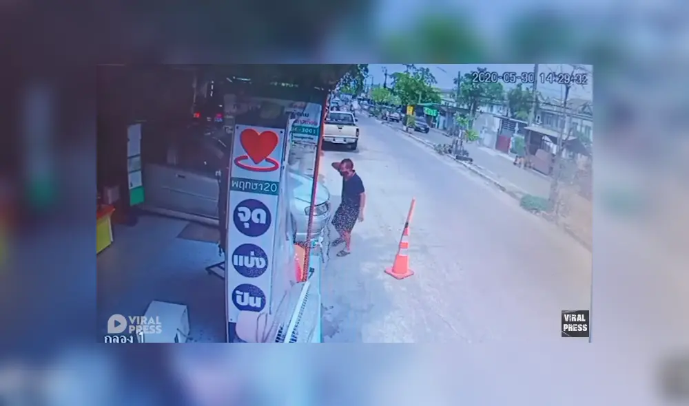 Desliza para ver los detalles del video viral publicado en YouTube. Foto: Captura. Desliza para ver los detalles del video viral publicado en YouTube. Foto: Captura.