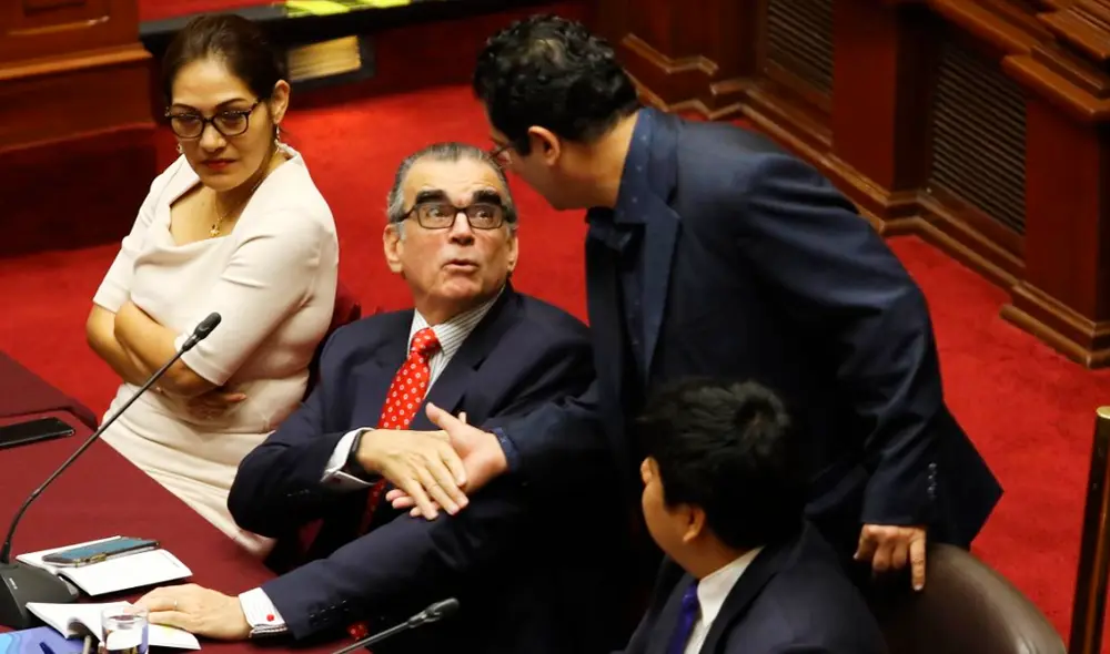 Comisión Permanente sesionó sin evaluar decretos de urgencia Comisión Permanente sesionó sin evaluar decretos de urgencia