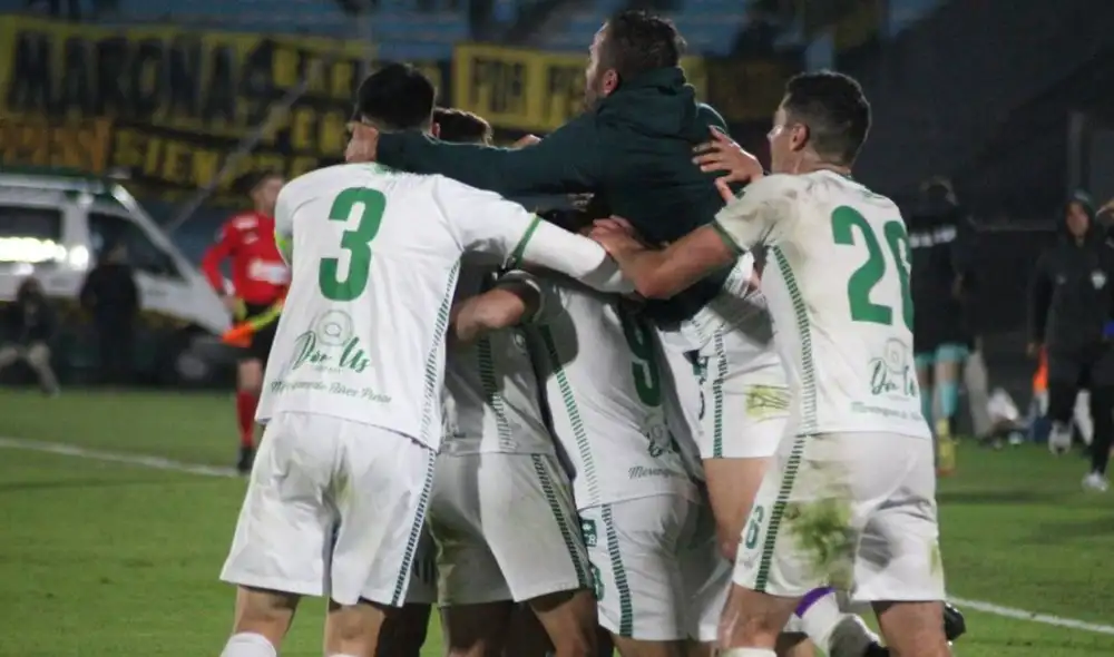 La Luz dio la sorpresa y se bajó a un gran del fútbol uruguayo. Foto: Twitter Copa AUF Uruguay La Luz dio la sorpresa y se bajó a un gran del fútbol uruguayo. Foto: Twitter Copa AUF Uruguay
