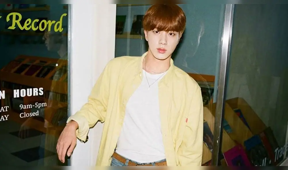 Desliza para ver más fotos de Jin de BTS. Créditos: Big Hit Entertainment