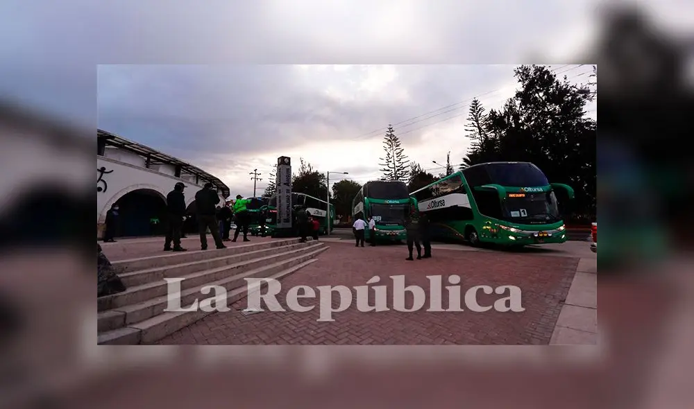 Viajeros arribaron primero al coliseo Arequipa para ser separados en grupo. Viajeros arribaron primero al coliseo Arequipa para ser separados en grupo.