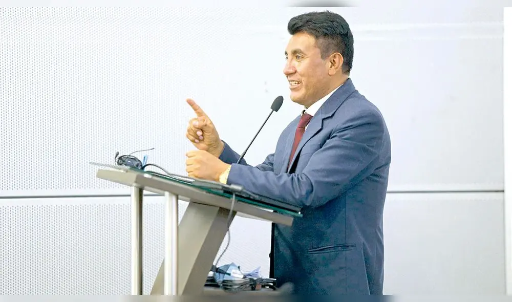 cambio. Congresista Óscar Zea, sostiene que algunos familiares de Pedro Castillo, están perjudicando al gobierno. cambio. Congresista Óscar Zea, sostiene que algunos familiares de Pedro Castillo, están perjudicando al gobierno.