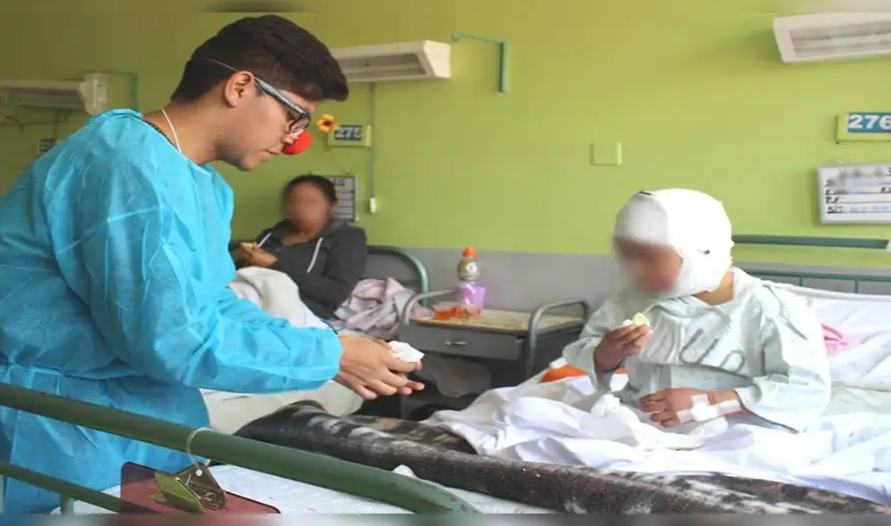 Universitarios adelantan Navidad a niños quemados de Cusco [FOTOS]