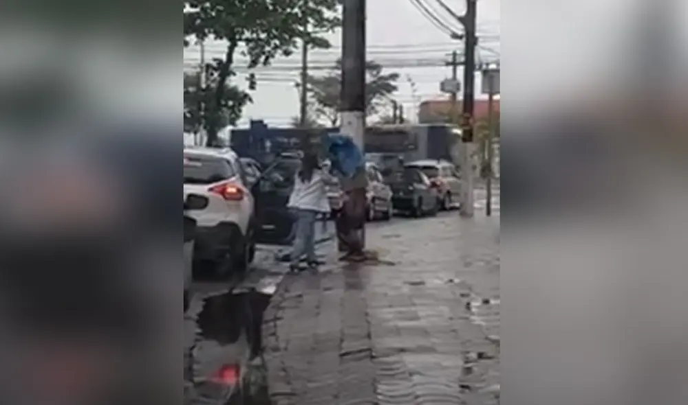Desliza las imágenes para ver más detalles sobre esta emotiva escena ocurrida en Brasil. (Foto: captura / YouTube) Desliza las imágenes para ver más detalles sobre esta emotiva escena ocurrida en Brasil. (Foto: captura / YouTube)