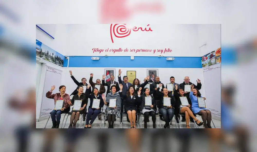 Ceremonia del título de ciudadanía se llevó a cabo en la Sala de la Nacionalidad Peruanidad. (Foto: Migraciones) Ceremonia del título de ciudadanía se llevó a cabo en la Sala de la Nacionalidad Peruanidad. (Foto: Migraciones)