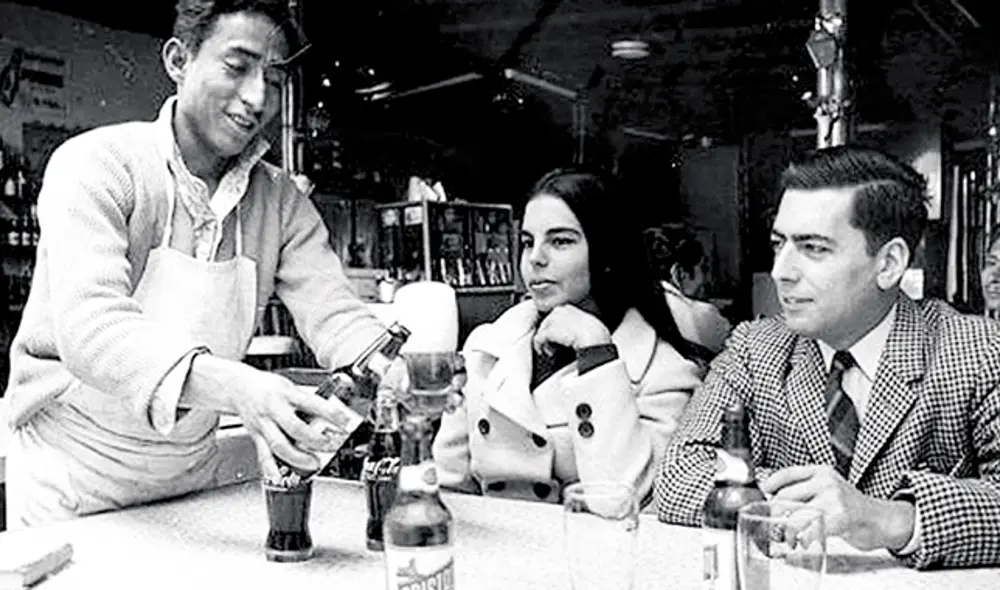 La Catedral. En la fotografía de Felix Nakamura y en la actualidad un recinto para recicladores. El terreno sigue en venta.