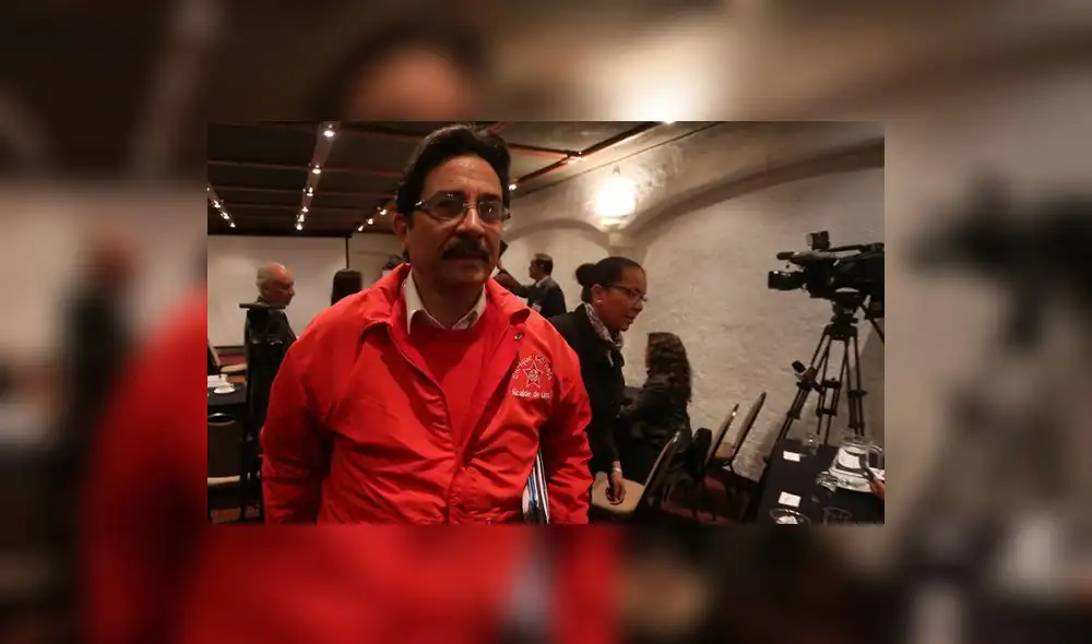 Enrique Cornejo: “Jamás podrán suspender mi cariño por el APRA”