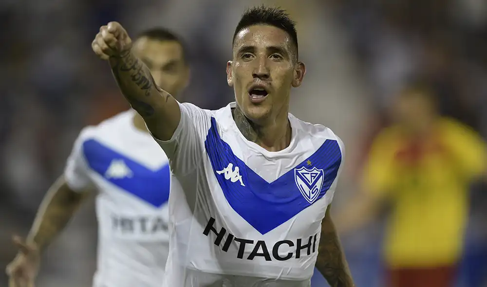 Vélez, con Luis Abram todo el partido, venció a Aucas en la fase 1 de la Copa Sudamericana 2020. Foto: AFP