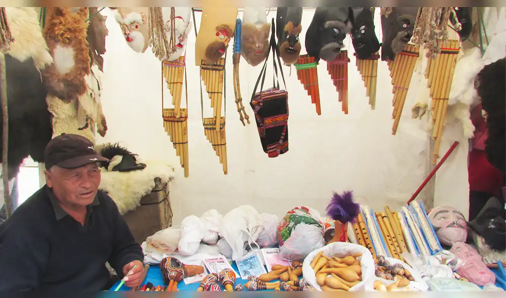 Feria dominical en Huancayo alberga a padres que trabajan en su día