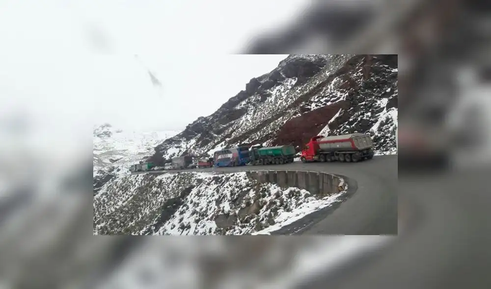 Dos niñas mueren de hipotermia en la Carretera Central tras nevada en Ticlio