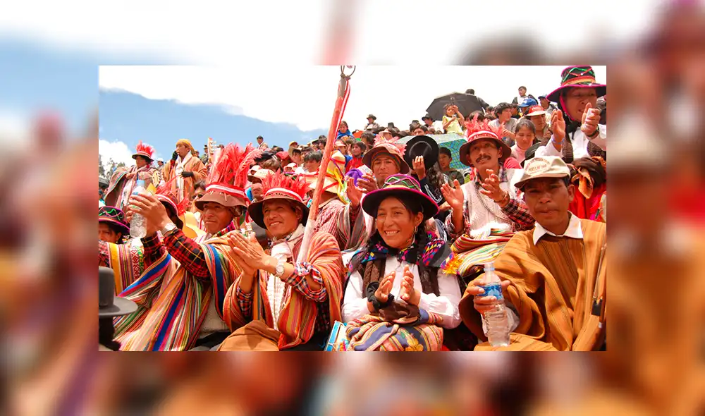 Danzantes y músicos peruanos derrocharon talento en Carnaval Pukllay