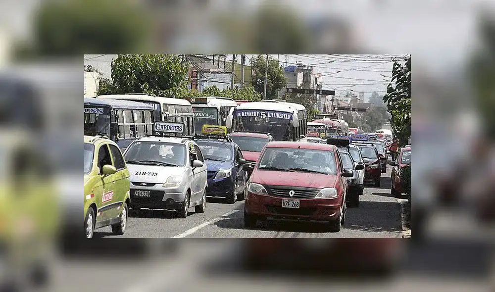 Arequipa: el martirio del tráfico por época escolar