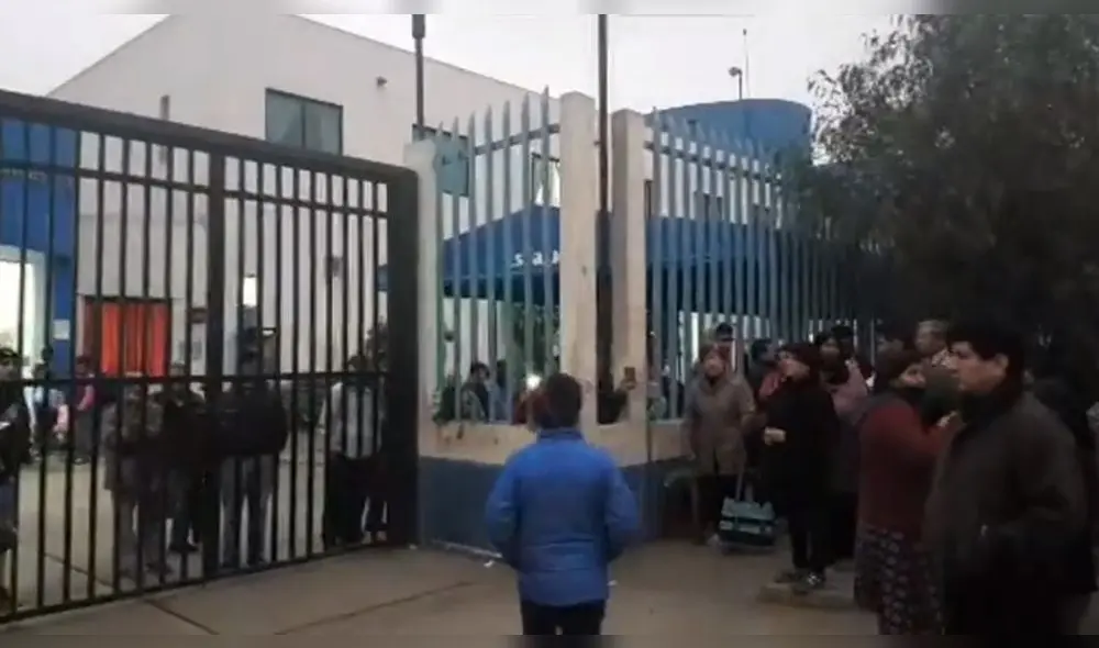 SJL: Pacientes del Hospital Aurelio Díaz Ufano denuncian interminables colas para conseguir cita SJL: Pacientes del Hospital Aurelio Díaz Ufano denuncian interminables colas para conseguir cita