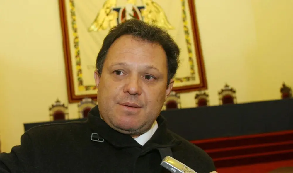 Carlos Mesía fue quien adelantó que Fuerza Popular votará a favor de admitir a trámite la moción de vacancia. Foto: La República Carlos Mesía fue quien adelantó que Fuerza Popular votará a favor de admitir a trámite la moción de vacancia. Foto: La República