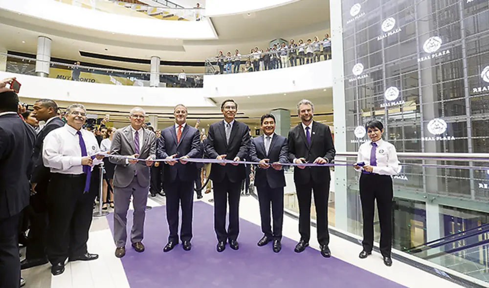 Trabas. Construir proyecto tomó más de 10 años por la tramitología, alertó Rodríguez Pastor. Trabas. Construir proyecto tomó más de 10 años por la tramitología, alertó Rodríguez Pastor.