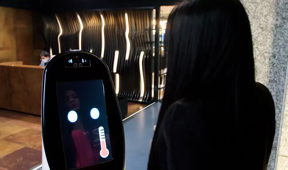 La keynote de Amazon Web Service fue 100% virtual y se presentaron dos proyectos de machine learning e inteligencia artificial que ayudan a detectar la COVID-19. Foto: Roomie