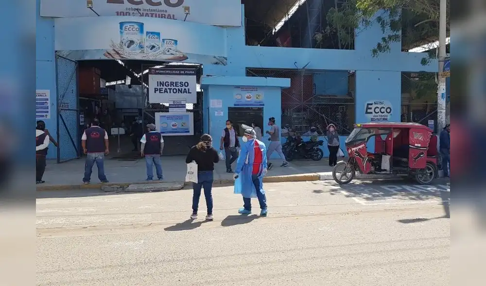 Contraloría inspecciona mercado Las Capullanas. (Foto: Contraloría) Contraloría inspecciona mercado Las Capullanas. (Foto: Contraloría)