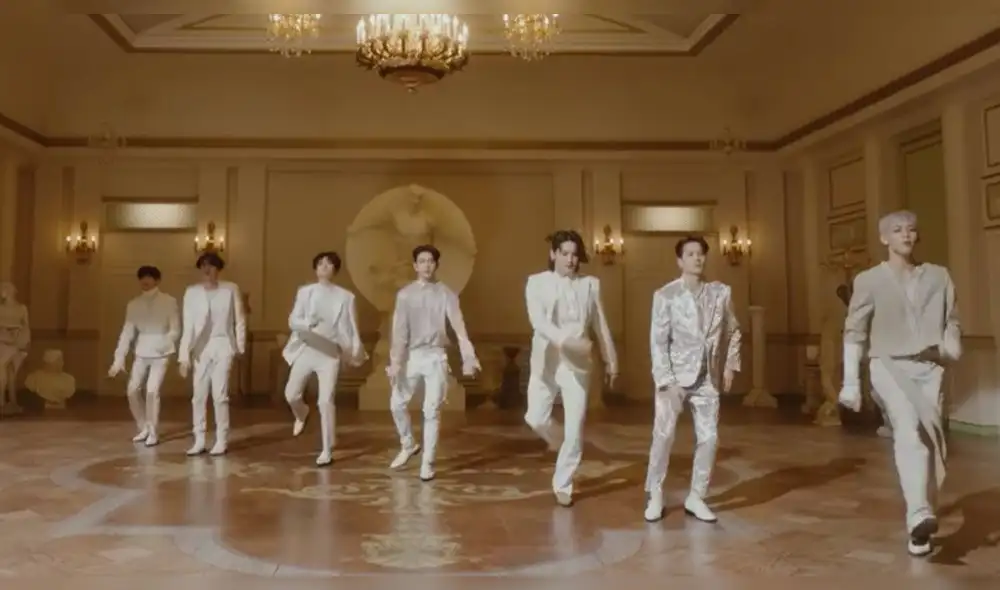 Desliza para ver más fotos de GOT7 en "Not by the moon". Desliza para ver más fotos de GOT7 en "Not by the moon".