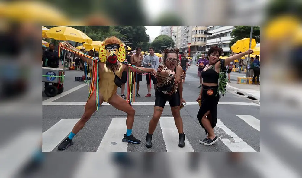 Calles de Brasil están desbordas de color y alegría por el carnaval. Foto: EFE.