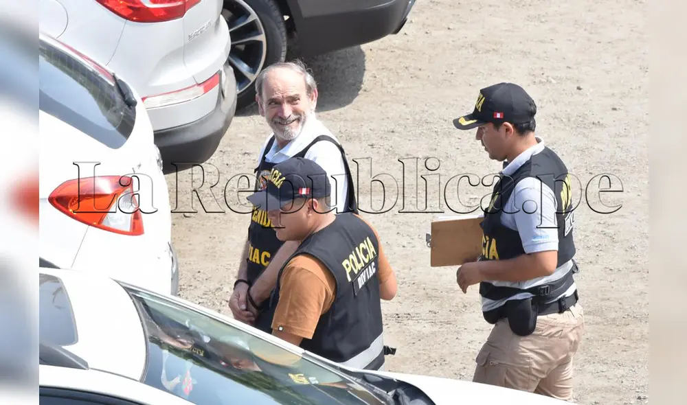 Yehude Simon sale de Medicina Legal. Foto: Melissa Merino/La República.