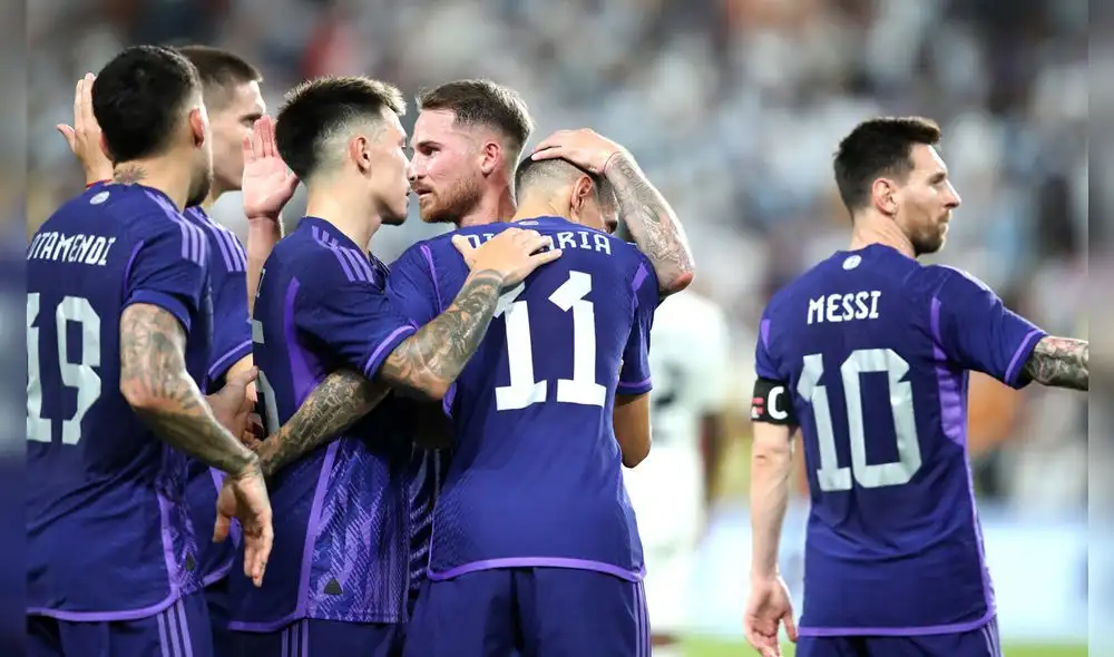 Lionel Messi, Di Maria y Julián Álvarez anotaron los tantos de Argentina en el primer tiempo. Foto: EFE Lionel Messi, Di Maria y Julián Álvarez anotaron los tantos de Argentina en el primer tiempo. Foto: EFE