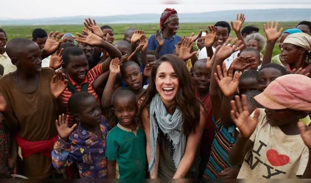 La duquesa se inspiró en su madre, quien a pesar de las carencias le enseñó a contribuir con su prójimo. (Foto: Instagram)