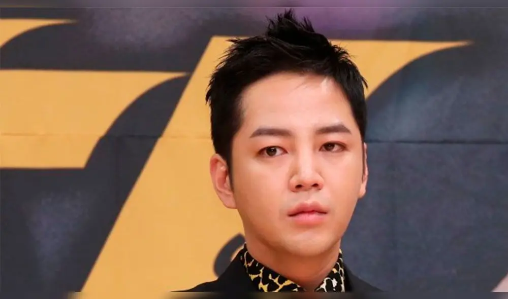 Jang Geun Suk no aprobó la evaluación física por lo que realiza funciones de servicio público. Debría culminar este 2020. Jang Geun Suk no aprobó la evaluación física por lo que realiza funciones de servicio público. Debría culminar este 2020.