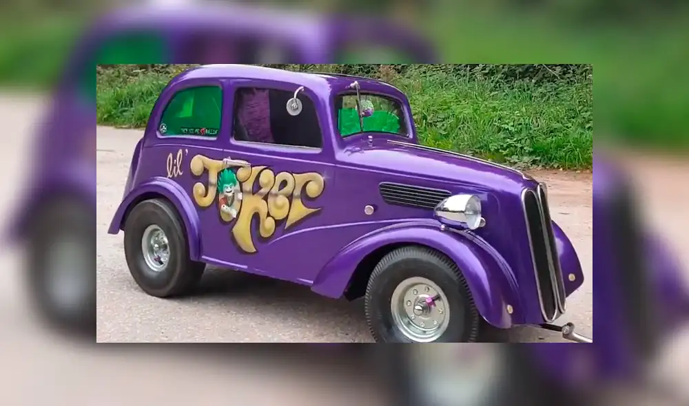 El pequeño vehículo tiene una abertura en la parte superior para que su hijo pueda sacar la cabeza. Foto: Caters Clips El pequeño vehículo tiene una abertura en la parte superior para que su hijo pueda sacar la cabeza. Foto: Caters Clips