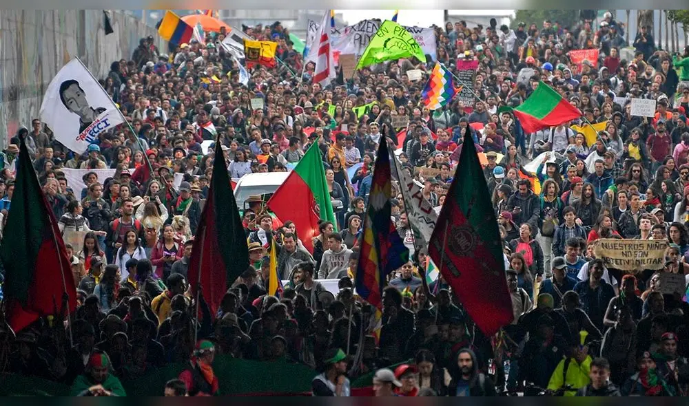 J Balvin critica al gobierno colombiano y respalda a manifestantes J Balvin critica al gobierno colombiano y respalda a manifestantes