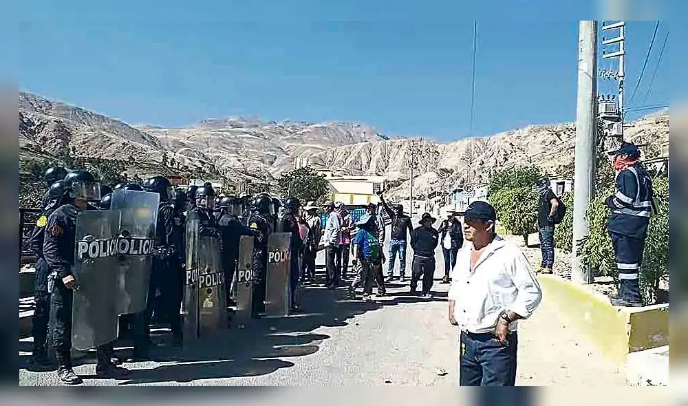 Los acusan. Trabajadores de municipio culpan a efectivos de agredirlos durante protesta. Los acusan. Trabajadores de municipio culpan a efectivos de agredirlos durante protesta.