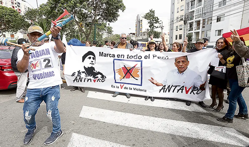 El triunfo de Unión por el Perú en las regiones del sur El triunfo de Unión por el Perú en las regiones del sur