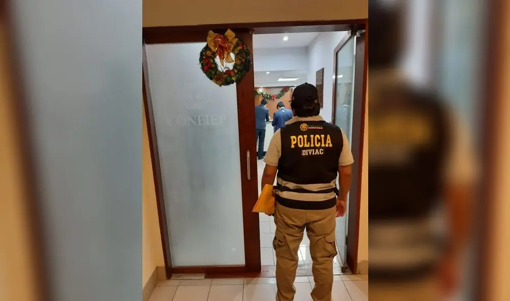 Efectivo de la Diviac (PNP) en las oficinas de la Confiep. Efectivo de la Diviac (PNP) en las oficinas de la Confiep.