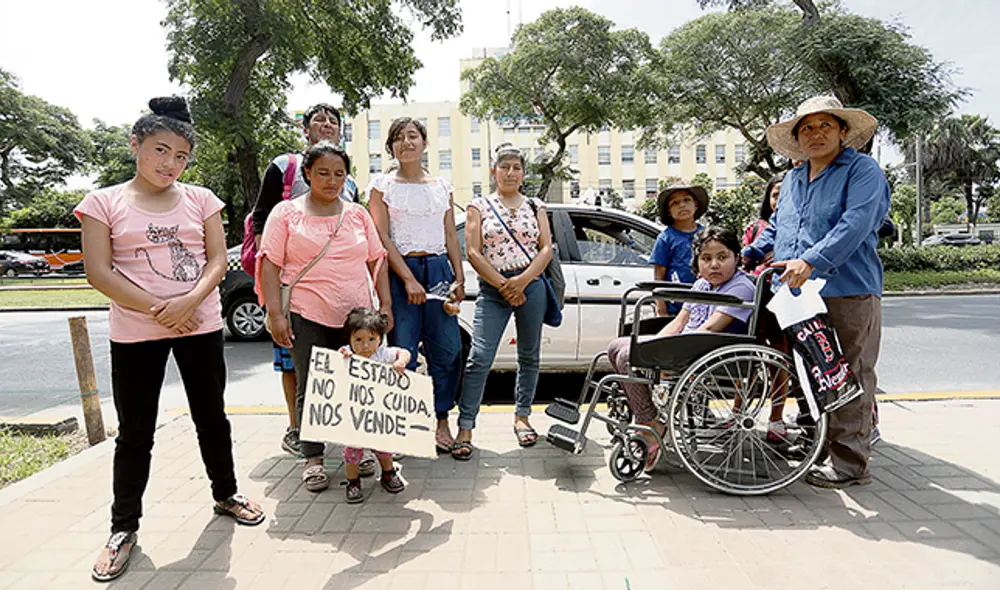 “Nuestros hijos solo pasan controles, el tiempo se alarga y pueden morir” “Nuestros hijos solo pasan controles, el tiempo se alarga y pueden morir”