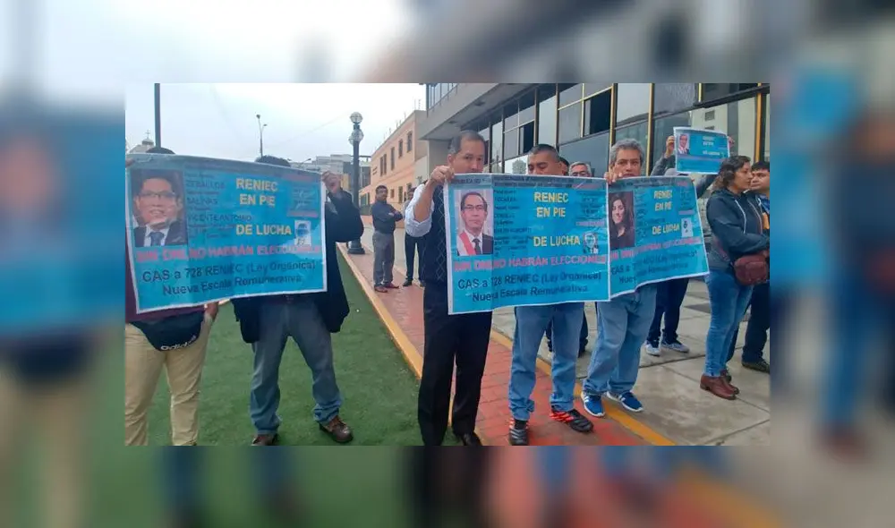 Trabajadores de Reniec inician paro para exigir que aumenten sus sueldos. Créditos: Twitter.